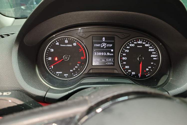 Used Audi Q2L 2018 35 TFSI Fashion Dynamic Version China VI Emission Standard Odometer Close Up
