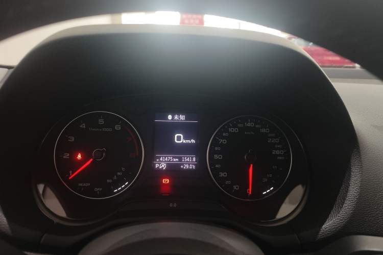 Used Audi Q2L 2018 35 TFSI Fashion Elegant Version China V Odometer Close Up