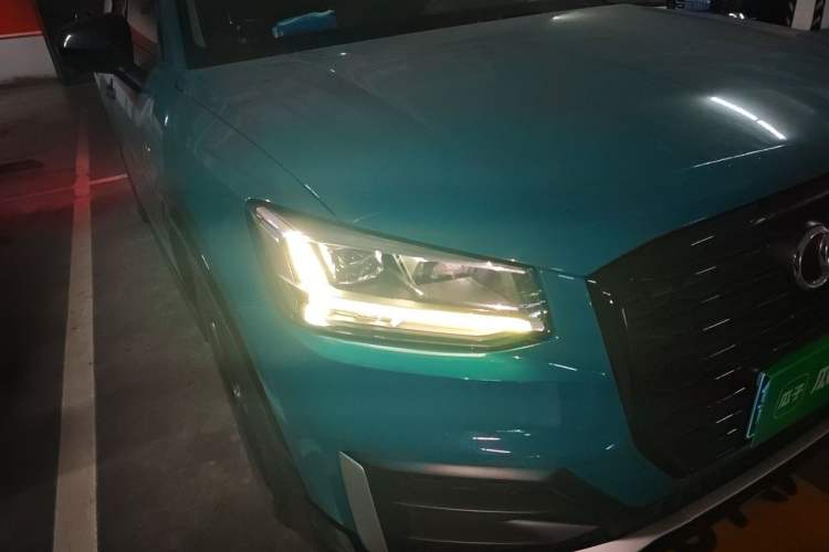 Used Audi Q2L 2018 35 TFSI Fashion Dynamic Version China VI Emission Standard Right Front Headlight