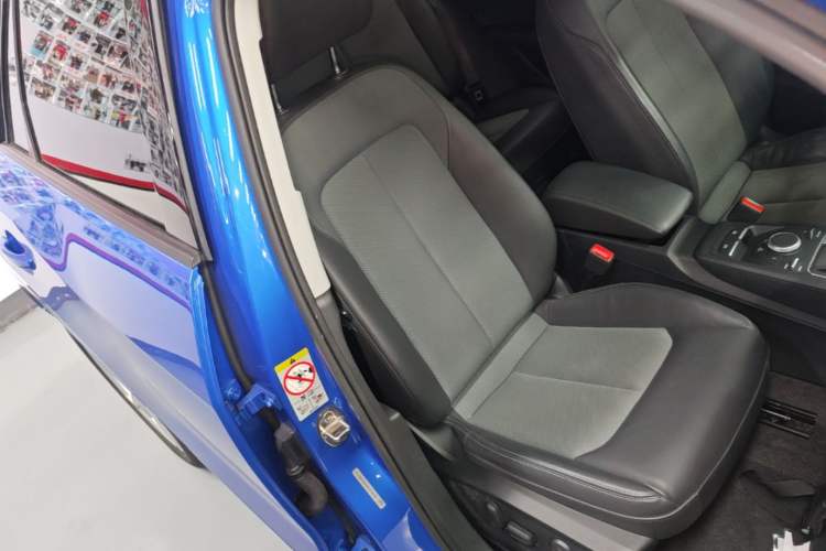 Used Audi Q2L 2018 35 TFSI Fashionable & Elegant Version China VI Emission Standard Right Front Seat