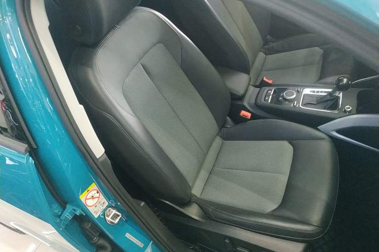 Used Audi Q2L 2018 35 TFSI Fashionable & Elegant Version China VI Emission Standard Right Front Seat