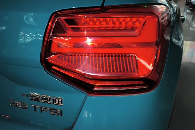 Used Audi Q2L 2018 35 TFSI Luxury Prestige Version China VI Right Rear Taillight