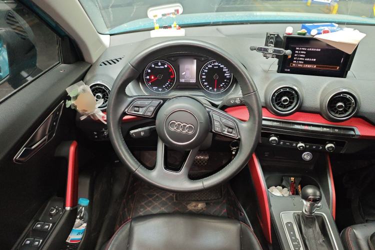 Used Audi Q2L 2018 35 TFSI Fashion Dynamic Version China VI Emission Standard Steering Wheel