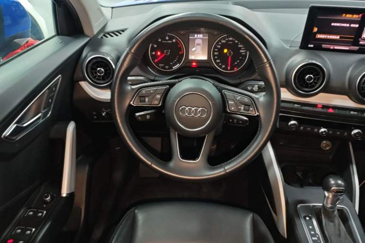 Used Audi Q2L 2018 35 TFSI Fashionable & Elegant Version China VI Emission Standard Steering Wheel