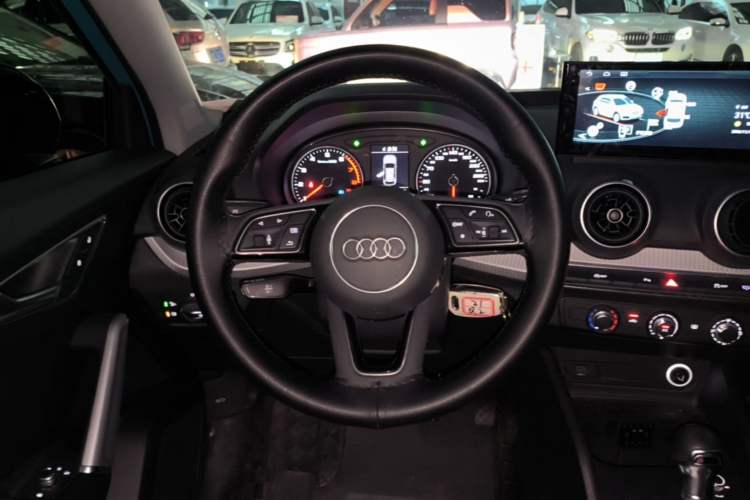 Used Audi Q2L 2018 35 TFSI Luxury Prestige Version China VI Steering Wheel