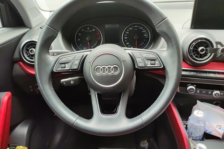 Used Audi Q2L 2018 35 TFSI Fashion Dynamic Version China V Emission Standard Steering Wheel