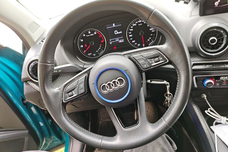 Used Audi Q2L 2018 35 TFSI Fashion Dynamic Version China V Emission Standard Steering Wheel