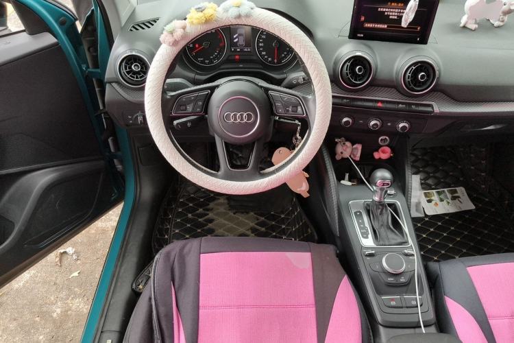 Used Audi Q2L 2018 35 TFSI Launch Exclusive Edition China V Steering Wheel