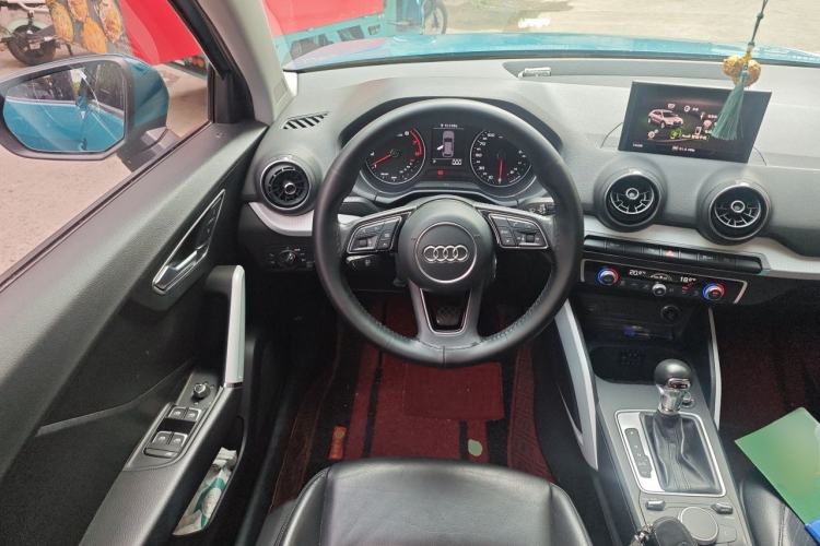 Used Audi Q2L 2018 35 TFSI Fashionable & Elegant Version China VI Emission Standard Steering Wheel