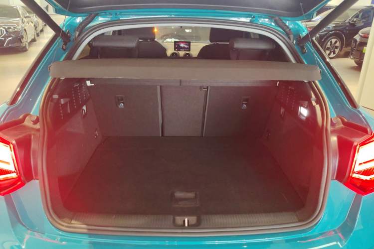 Used Audi Q2L 2018 35 TFSI Launch Exclusive Edition China VI Trunk