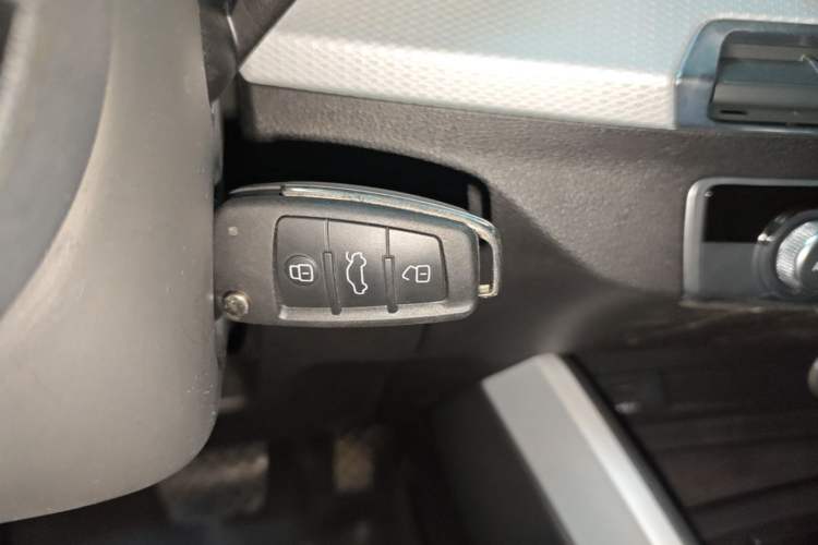 Used Audi Q2L 2018 35 TFSI Fashionable & Elegant Version China VI Emission Standard Vehicle Key