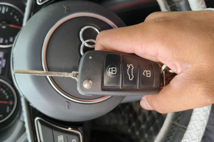 Used Audi Q2L 2018 35 TFSI Launch Exclusive Edition China V Vehicle Key
