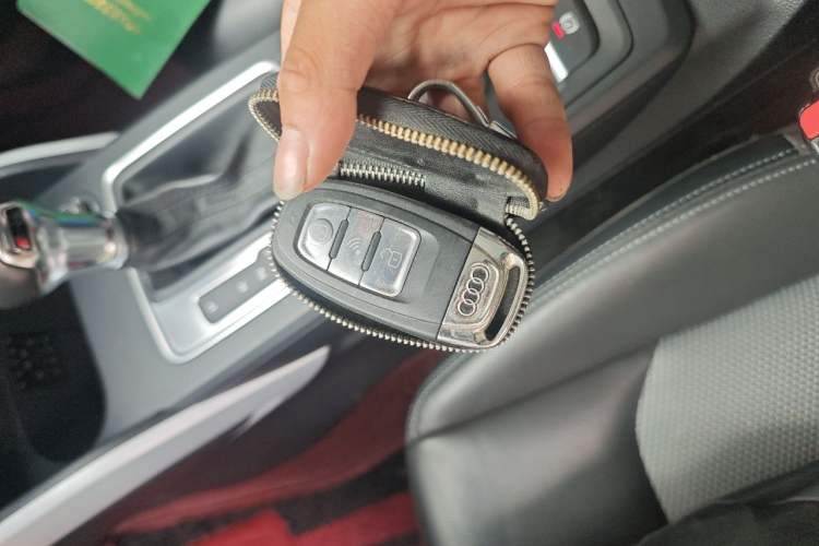 Used Audi Q2L 2018 35 TFSI Fashionable & Elegant Version China VI Emission Standard Vehicle Key