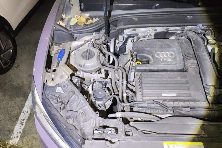 Used Audi Q2L 2018 35 TFSI Launch Exclusive Edition China VI Engine Bay Right