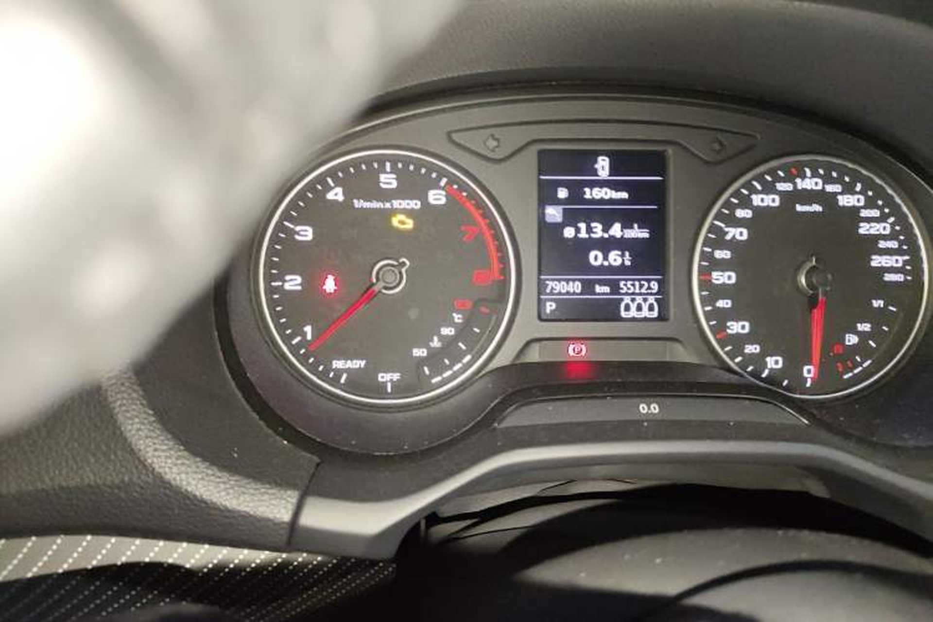Used Audi Q2L 2018 35 TFSI Launch Exclusive Edition China VI Odometer Close Up