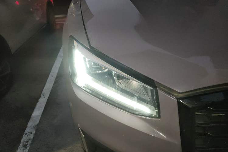 Used Audi Q2L 2018 35 TFSI Launch Exclusive Edition China VI Right Front Headlight