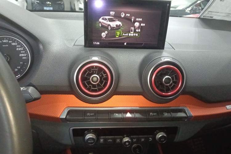 Used Audi Q2L 2018 35 TFSI Fashion Elegant Version China V Audio And AC Panel