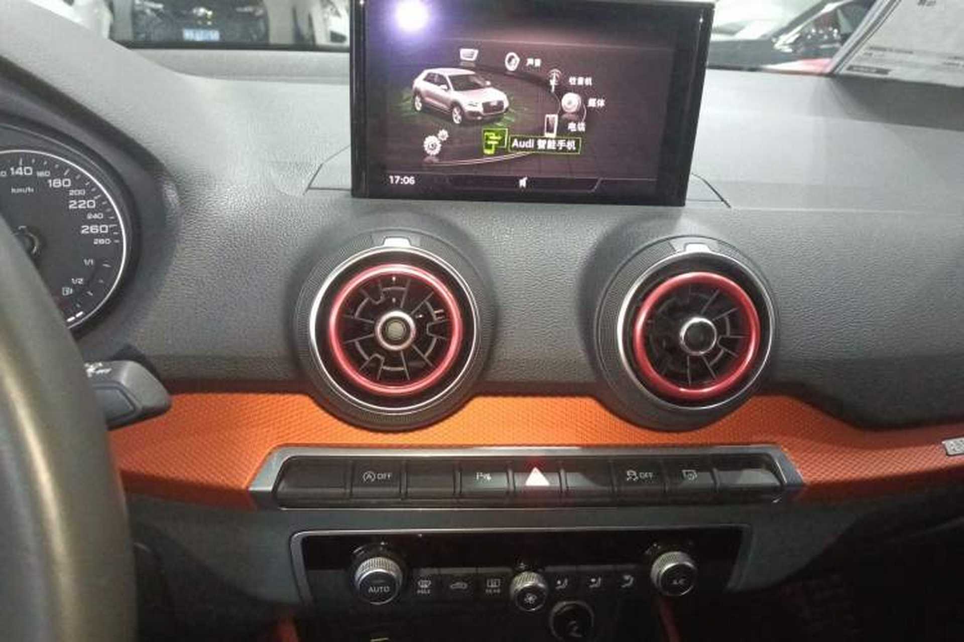 Used Audi Q2L 2018 35 TFSI Fashion Elegant Version China V Audio And AC Panel