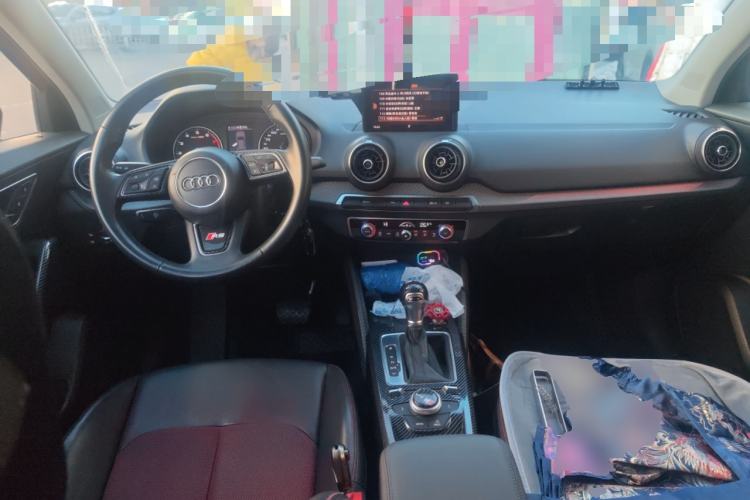 Used Audi Q2L 2018 35 TFSI Launch Exclusive Edition China V Center Console