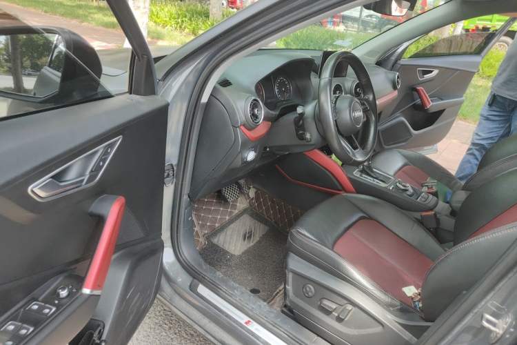 Used Audi Q2L 2018 35 TFSI Fashion Dynamic Version China VI Emission Standard Driver Seat