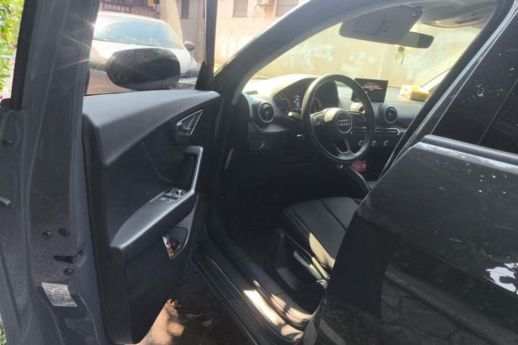 Used Audi Q2L 2018 35 TFSI Launch Exclusive Edition China VI Driver Seat
