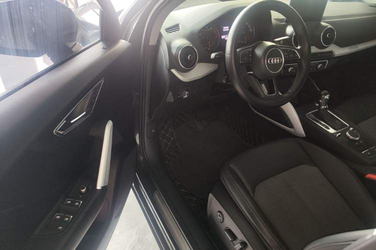Used Audi Q2L 2018 35 TFSI Fashionable & Elegant Version China VI Emission Standard Driver Seat