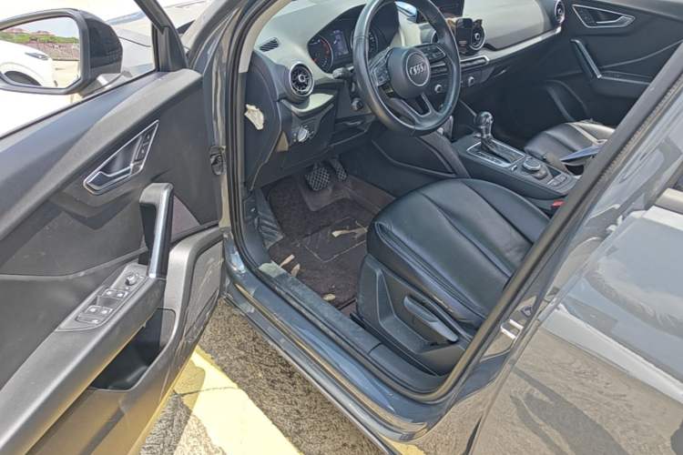 Used Audi Q2L 2018 35 TFSI Launch Exclusive Edition China VI Driver Seat