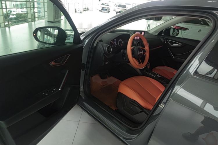 Used Audi Q2L 2018 35 TFSI Launch Exclusive Edition China VI Driver Seat