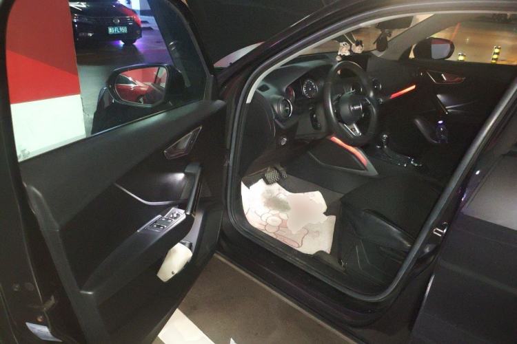 Used Audi Q2L 2018 35 TFSI Launch Exclusive Edition China V Driver Seat