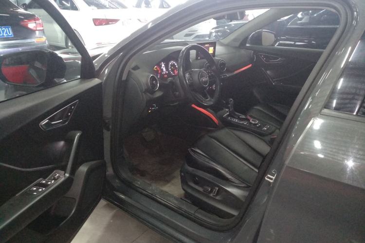 Used Audi Q2L 2018 35 TFSI Launch Exclusive Edition China VI Driver Seat