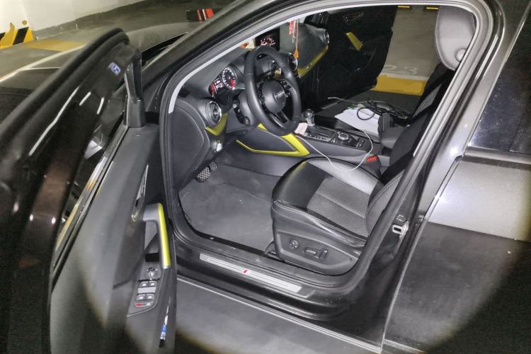 Used Audi Q2L 2018 35 TFSI Fashion Dynamic Version China VI Emission Standard Driver Seat