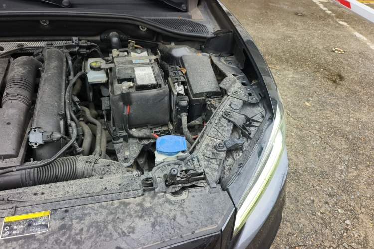 Used Audi Q2L 2018 35 TFSI Launch Exclusive Edition China VI Engine Bay Left
