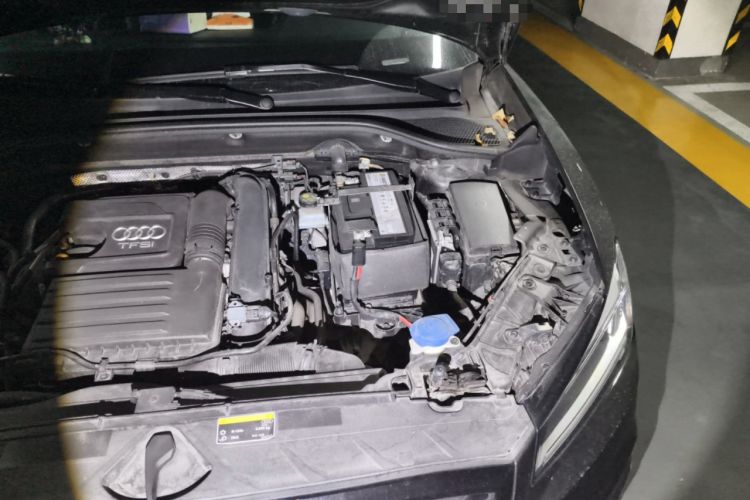 Used Audi Q2L 2018 35 TFSI Fashion Dynamic Version China VI Emission Standard Engine Bay Left