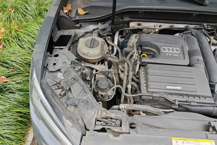 Used Audi Q2L 2018 35 TFSI Launch Exclusive Edition China VI Engine Bay Right
