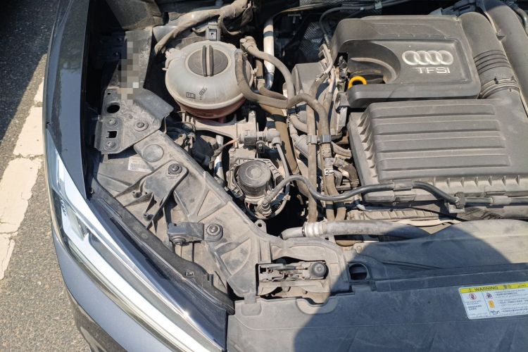 Used Audi Q2L 2018 35 TFSI Launch Exclusive Edition China VI Engine Bay Right