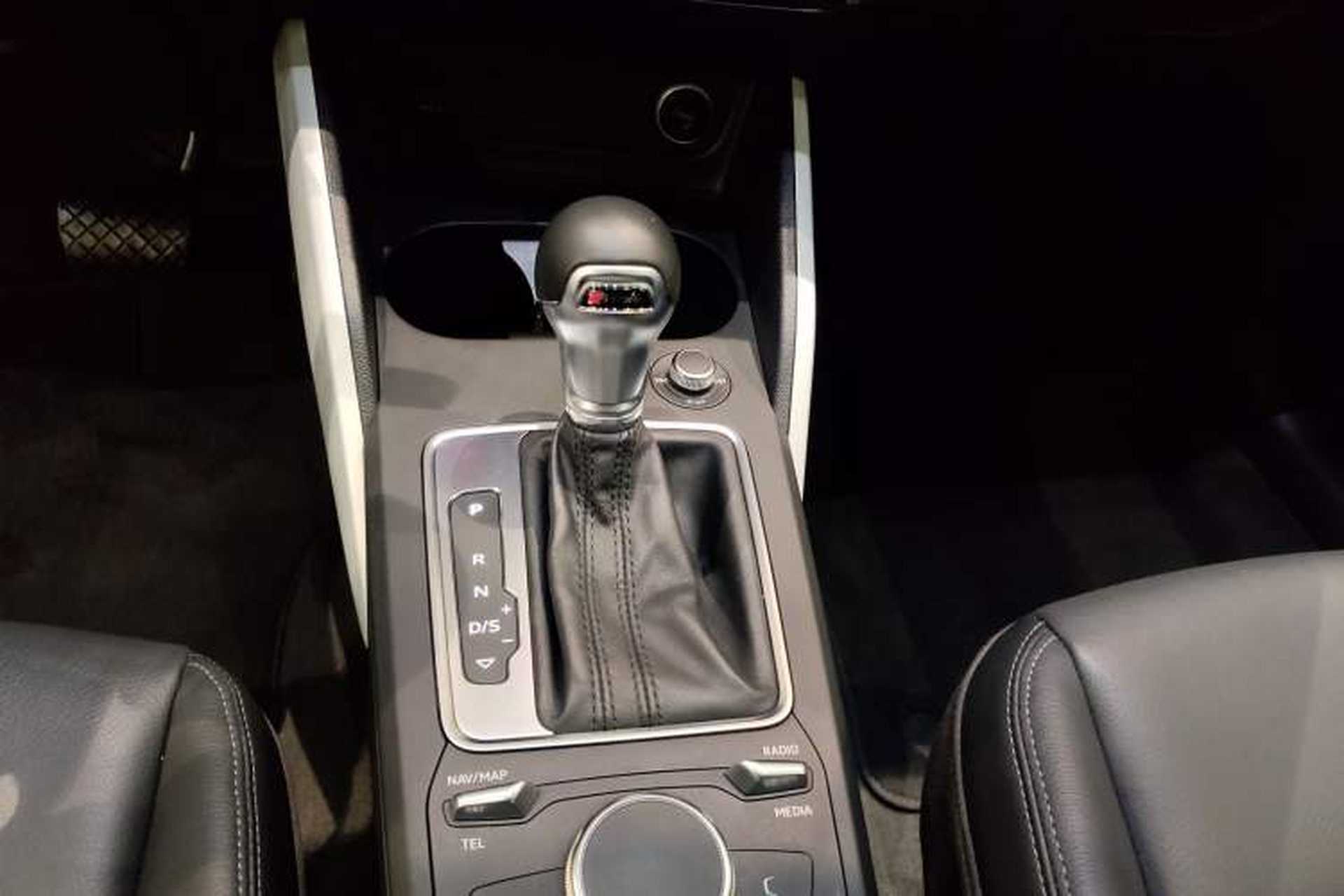 Used Audi Q2L 2018 35 TFSI Fashion Elegant Version China V Gear Lever
