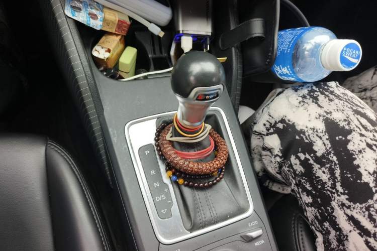 Used Audi Q2L 2018 35 TFSI Launch Exclusive Edition China VI Gear Lever