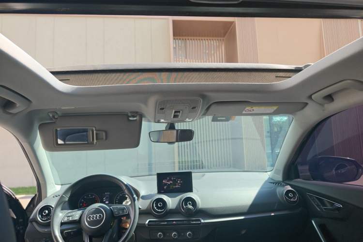 Used Audi Q2L 2018 35 TFSI Launch Exclusive Edition China VI Headliner