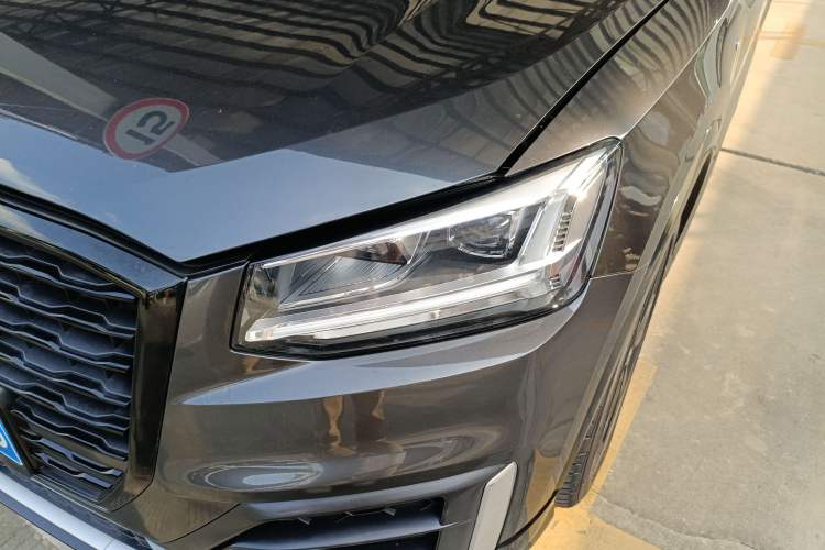 Used Audi Q2L 2018 35 TFSI Launch Exclusive Edition China VI Left Front Headlight