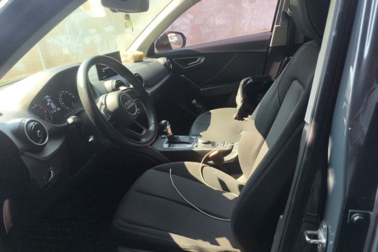 Used Audi Q2L 2018 35 TFSI Launch Exclusive Edition China VI Left Front Seat