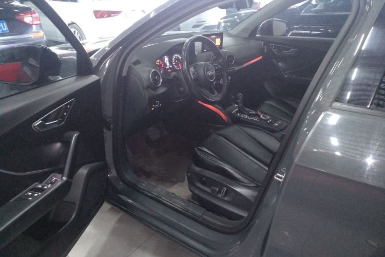 Used Audi Q2L 2018 35 TFSI Launch Exclusive Edition China VI Left Front Seat