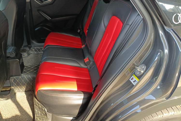 Used Audi Q2L 2018 35 TFSI Launch Exclusive Edition China VI Left Rear Seat