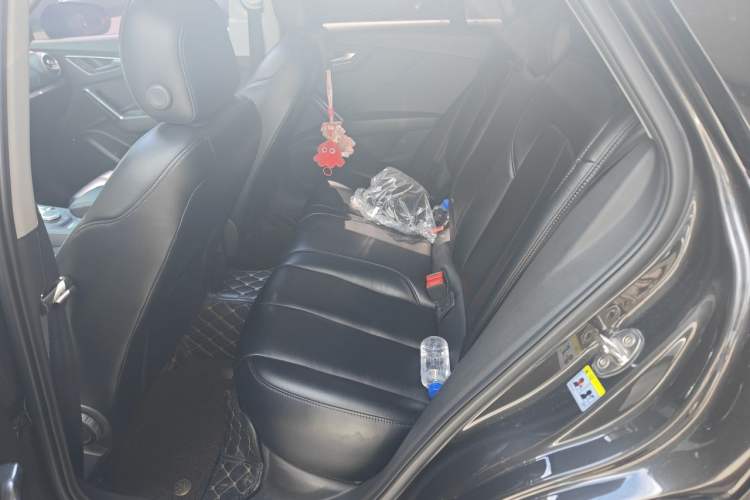 Used Audi Q2L 2018 35 TFSI Launch Exclusive Edition China VI Left Rear Seat