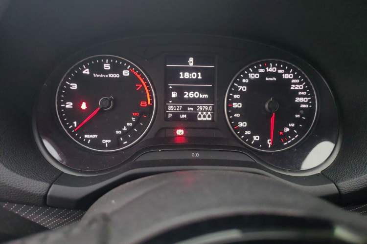 Used Audi Q2L 2018 35 TFSI Launch Exclusive Edition China VI Odometer Close Up