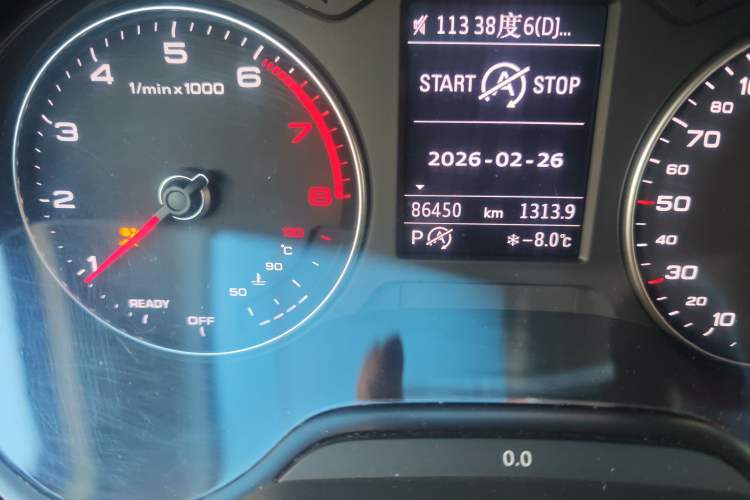 Used Audi Q2L 2018 35 TFSI Launch Exclusive Edition China V Odometer Close Up