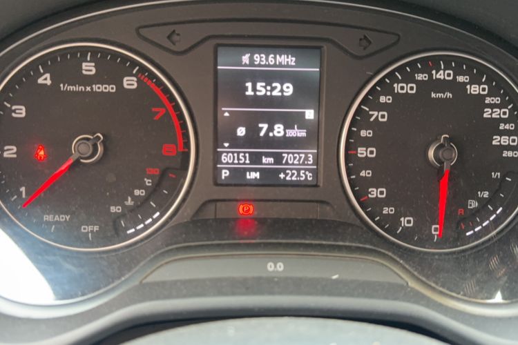 Used Audi Q2L 2018 35 TFSI Launch Exclusive Edition China VI Odometer Close Up