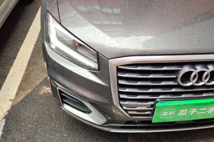 Used Audi Q2L 2018 35 TFSI Fashionable & Elegant Version China VI Emission Standard Right Front Headlight