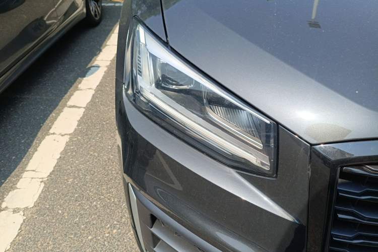 Used Audi Q2L 2018 35 TFSI Launch Exclusive Edition China VI Right Front Headlight