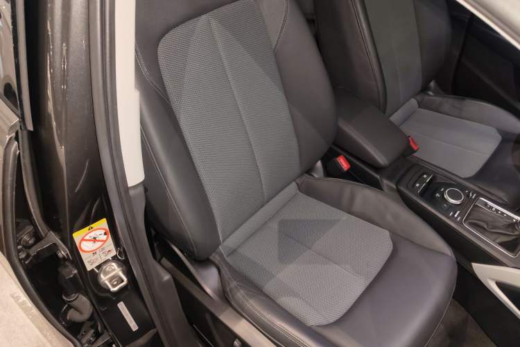 Used Audi Q2L 2018 35 TFSI Fashion Elegant Version China V Right Front Seat