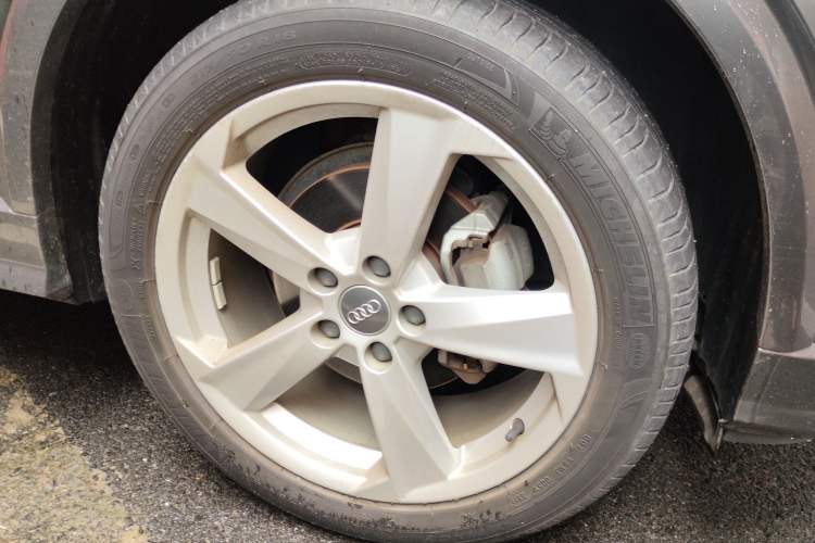 Used Audi Q2L 2018 35 TFSI Fashionable & Elegant Version China VI Emission Standard Right Front Wheel Hub